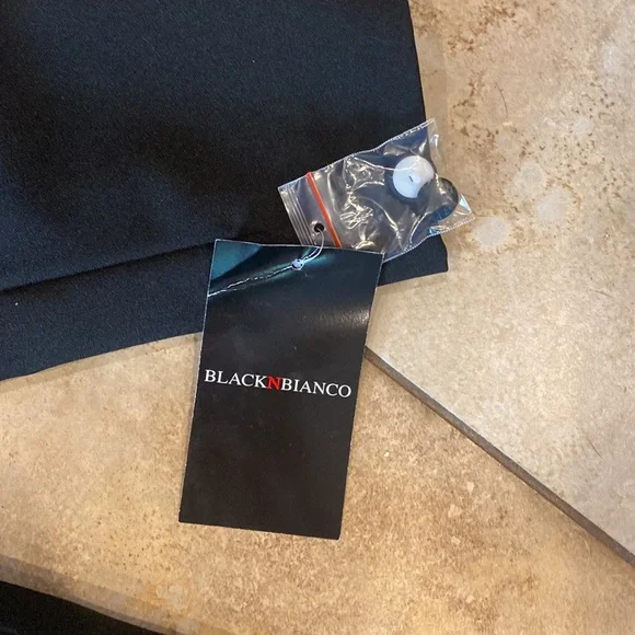 Black N Bianco New with Tag 4 picSet, jacket Shirt,Tieand Vestkids size 14